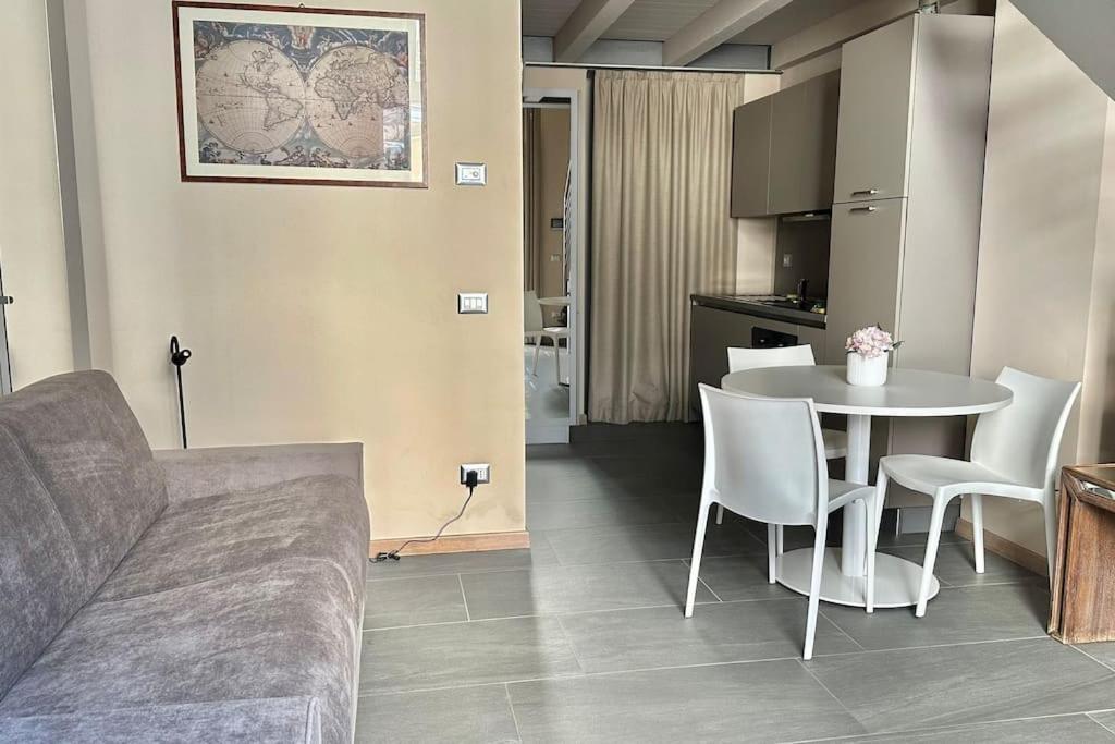 Couple'S Dream Loft 100Mt From Duomo And Lake コモ エクステリア 写真